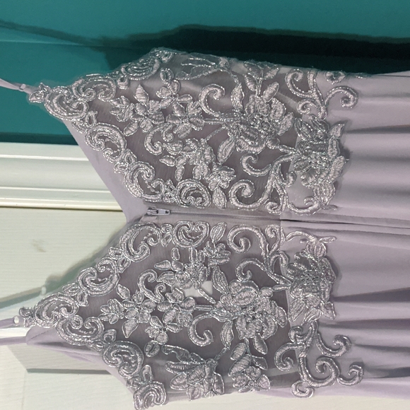 Xtraordinary long lilac bridesmaid dress Size 3 - Picture 7 of 8